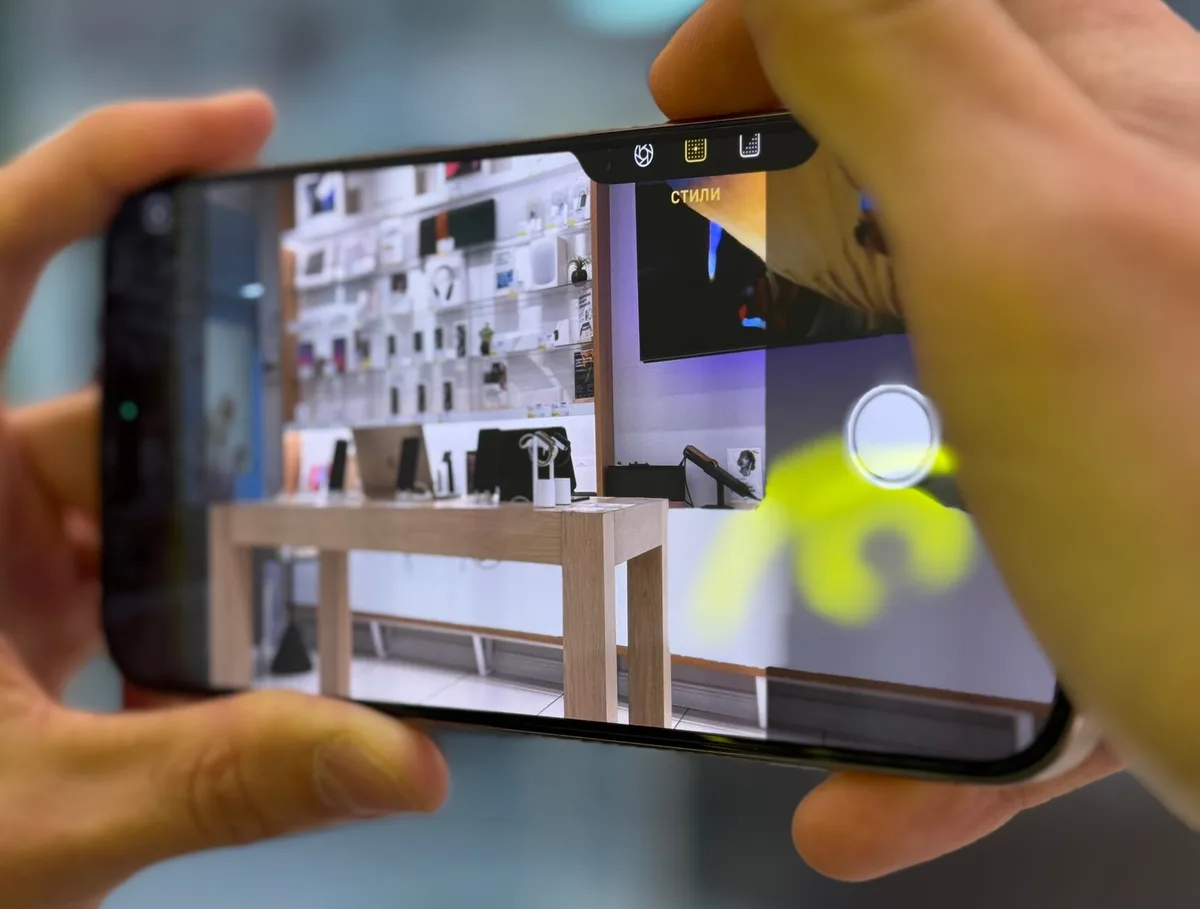 iPhone 16 Pro впечатляет тройной системой камер