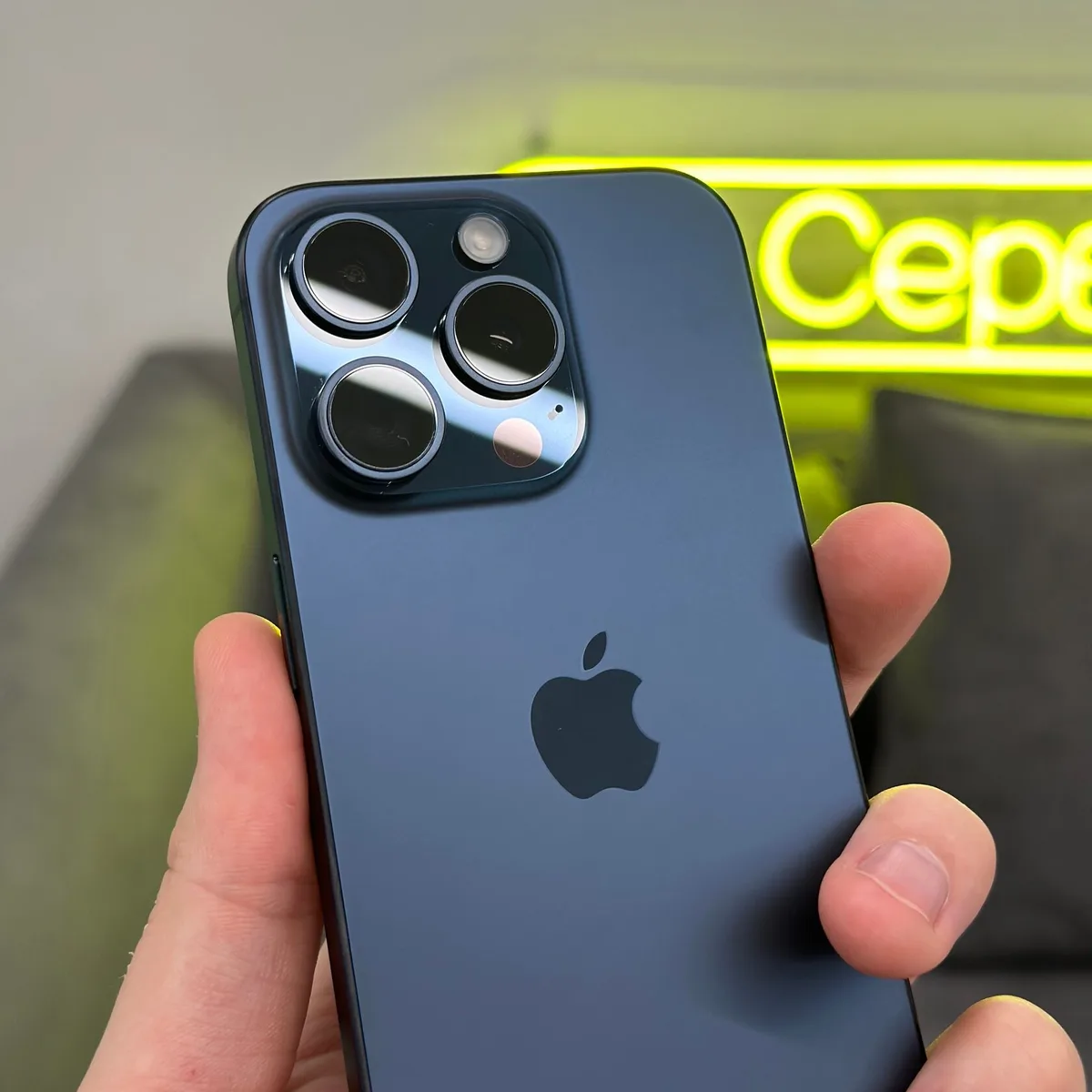 iPhone 15 уже в продаже в Сургуте!