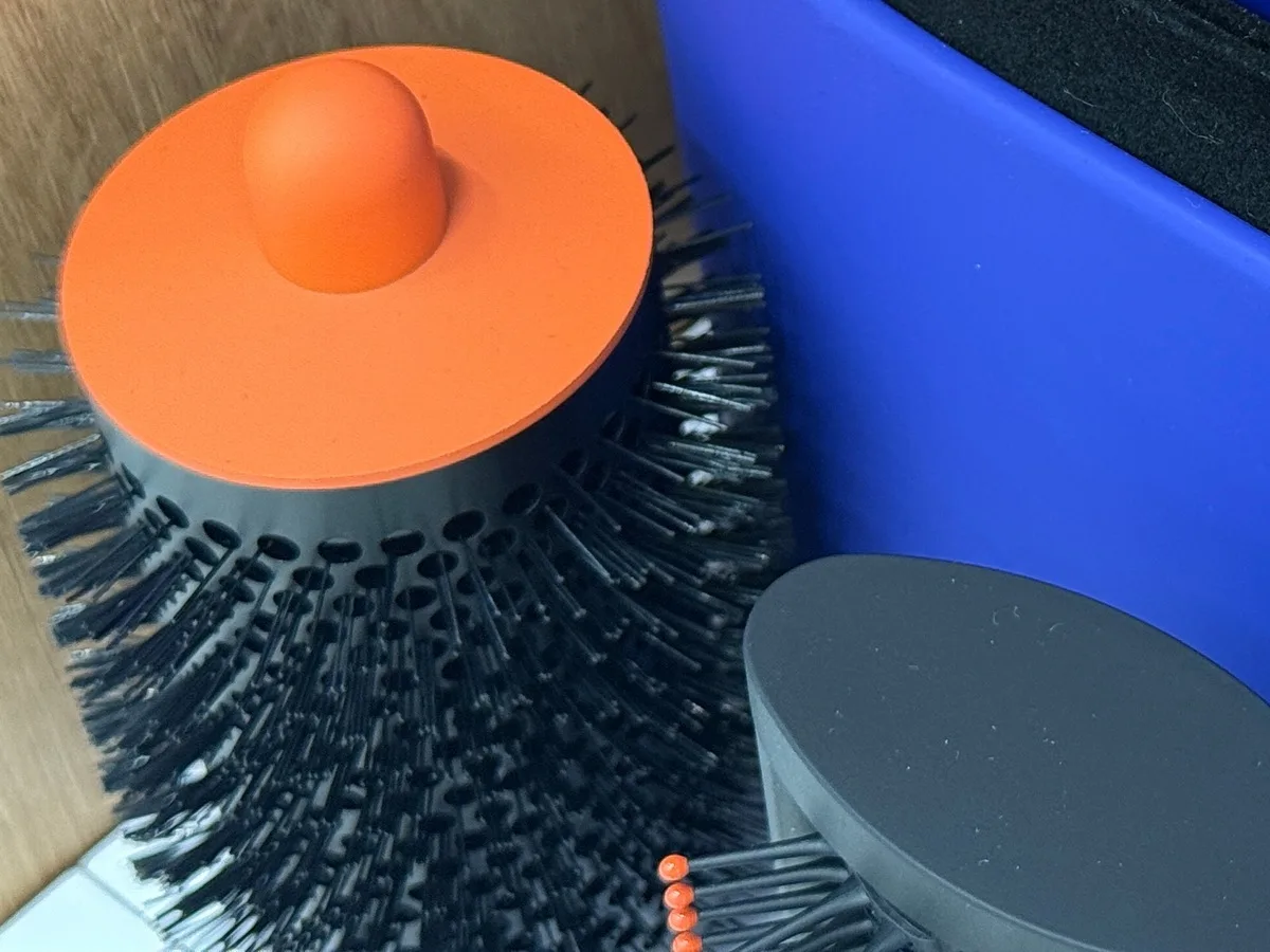 Large Round Volumizing Brush — объём и форма