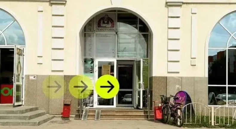 Шаг 2: Вход в ТЦ «Никольский»
